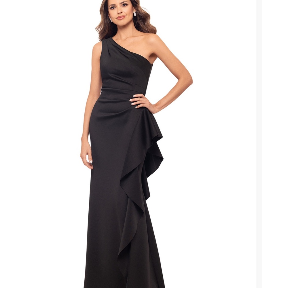 Elegant Black One-Shoulder Dress